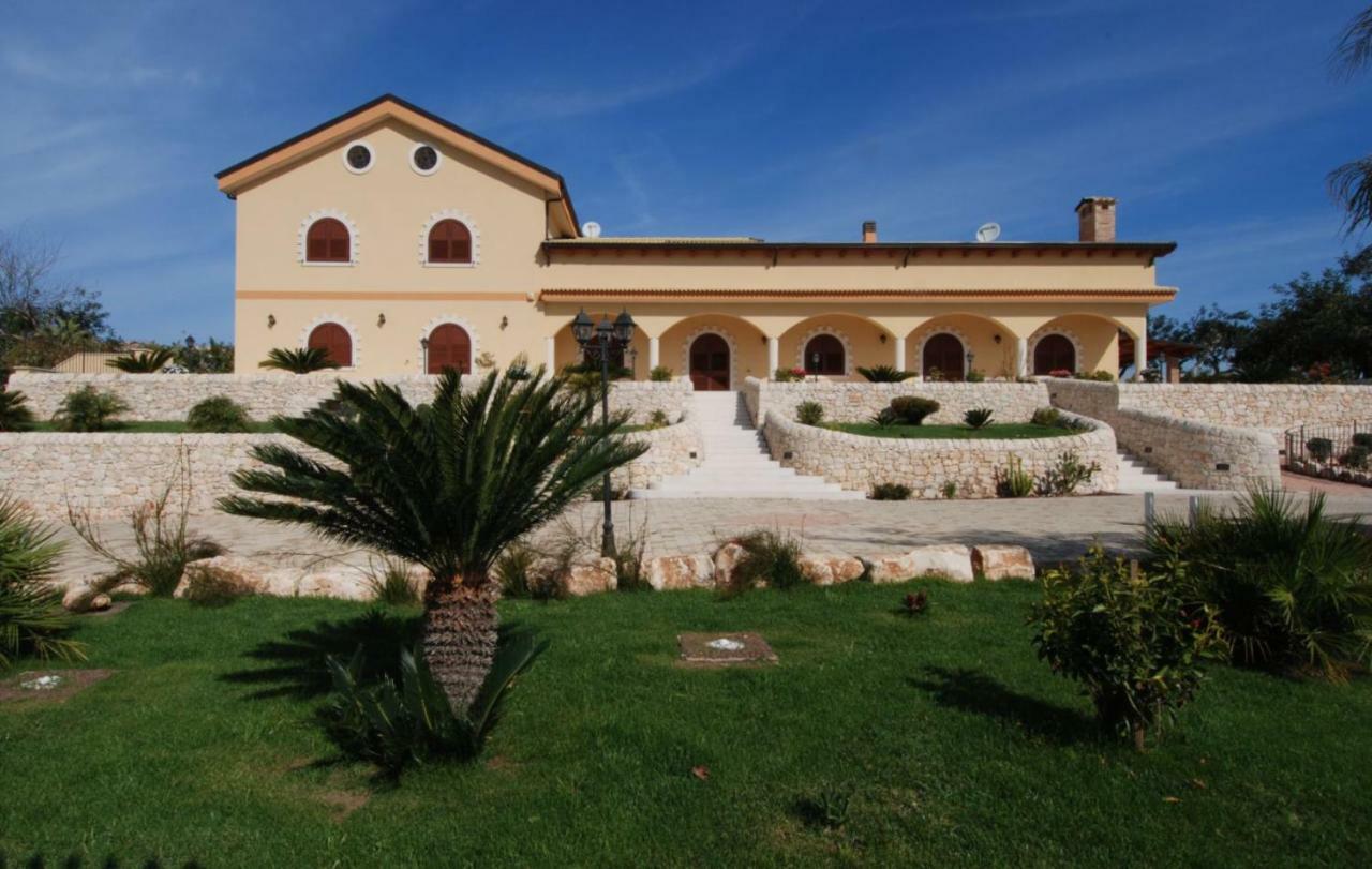 Giulia - Sicilian Luxury Garden
